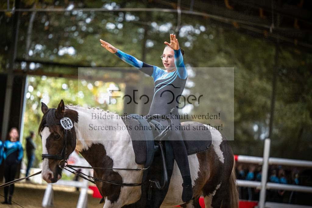 DOS_0107 | Entdecke hochwertige Reitturnierfotos von Foto Oger. Professionell, emotional und authentisch – jetzt Lieblingsmomente im Shop bestellen.Deutschlandweite Turnierfotografie. - Realisiert mit Pictrs.com