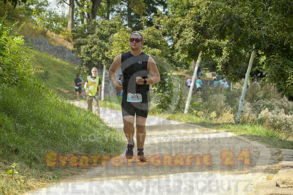 250824_1504_EX1_8443 | Sportfotografie im Rhein-Sieg Kreis, Köln, Bonn, NRW, Rheinland Pfalz, Hessen, etc. Unser Tätigkeitsfeld umfasst den Laufsport vom Volkslauf über den Marathon, Duathlon, Triathon bis zum Ultralauf wie Kölnpfad Ultra oder Schindertrail.