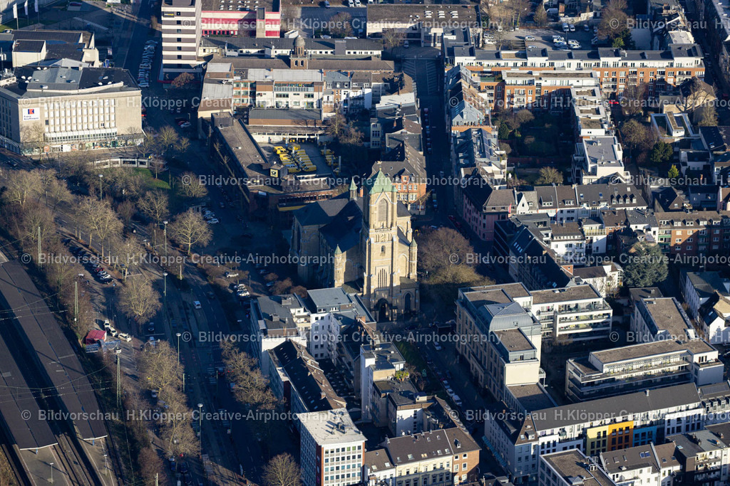 Luftbild Neuss-8936 | Luftbildfotografie Kirchengebäude " St. Marien " in Neuss im Bundesland Nordrhein-Westfalen, Deutschland - Realisiert mit Pictrs.com