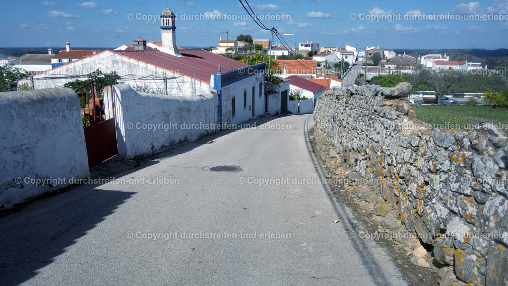 Ortsbild von oben Ameixial Serra do Caldeirão, Algarve | Ortsbild von oben Ameixial Serra do Caldeirão, Algarve - Realisiert mit Pictrs.com