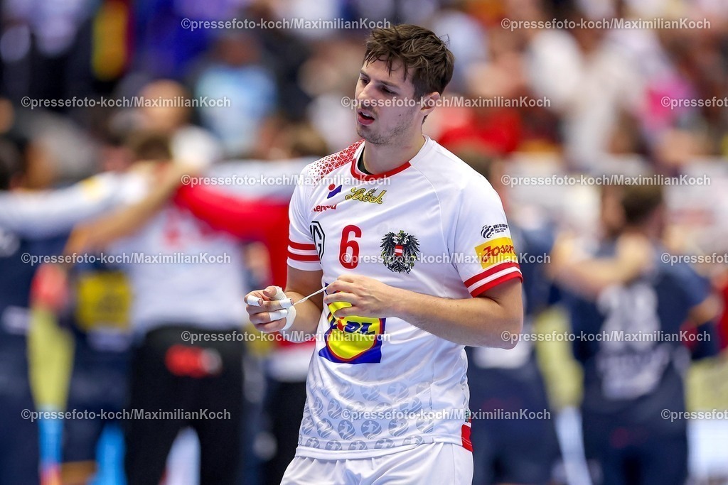 EHF17012601152 | 17.01.2026, Handball, Men's EHF EURO 2026, Österreich - Spanien, Jyske Bank Boxen in Herning, Dänemark, Preliminary Round: Enttäuschung nach der Niederlage Österreichs  Markus Mahr (Austria #06) 
