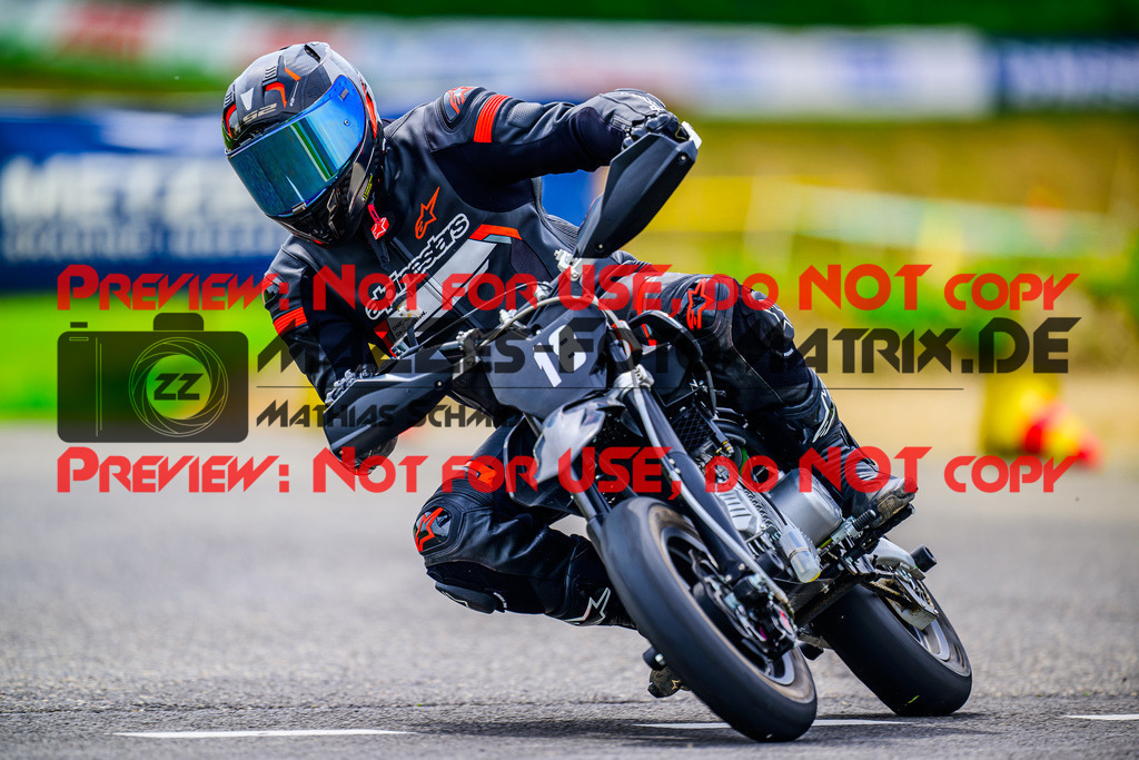 MaZZes_FotoMatrix_240608_6007705_6367 | OPEN