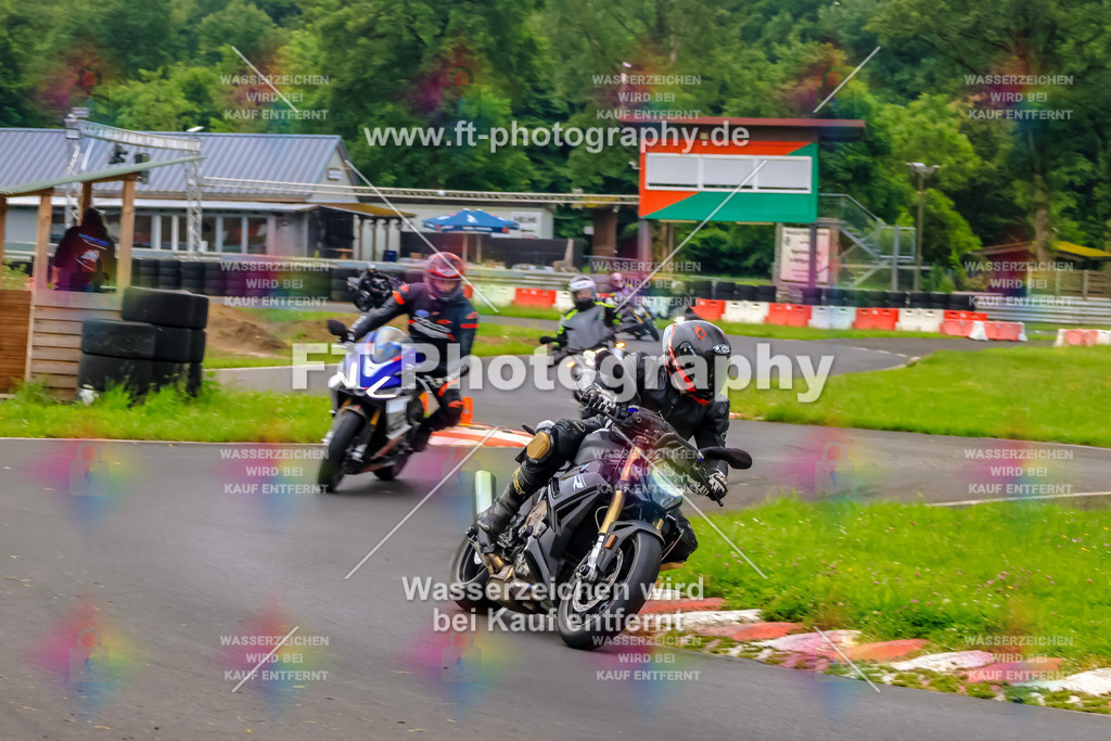 VBK-6264 | Hier findet Ihr Bilder von Touristenfahrten auf der Nürburgring Nordschleife oder von anderen Veranstaltungen die ich besucht habe. Viel Spass beim Durch Schauen 