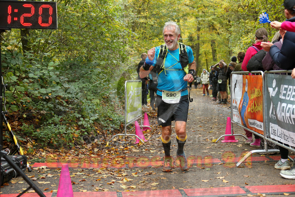 251026_1303_EX1_2338 | Sportfotografie im Rhein-Sieg Kreis, Köln, Bonn, NRW, Rheinland Pfalz, Hessen, etc. Unser Tätigkeitsfeld umfasst den Laufsport vom Volkslauf über den Marathon, Duathlon, Triathon bis zum Ultralauf wie Kölnpfad Ultra oder Schindertrail.
