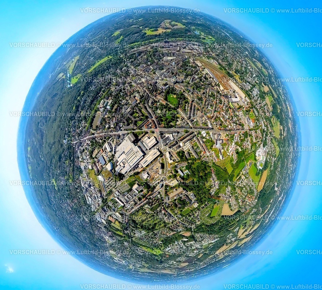 Witten230890050 Ardeystrasse | Luftbild, Ardeystraße mit roter Radwegkreuzung, renovierte Pferdebachstraße mit Kreisverkher und Radbrücke, ZF Industrieantriebe Witten GmbH, Erdkugel, Fisheye Aufnahme, Fischaugen Aufnahme, 360 Grad Aufnahme, tiny world, Witten, Ruhrgebiet, Nordrhein-Westfalen, Deutschland