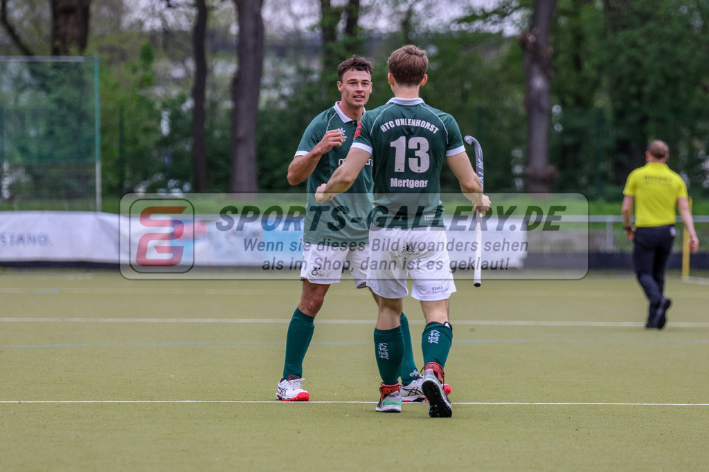 MJ_2023-04-22 - M - RWK - HTCU-33 | Henrik Mertgens (Uhlenhorst Mülheim #13) & Oliver Macintyre (Uhlenhorst Mülheim #10), Rot-Weiss Köln - Uhlenhorst Mülheim am 22.4.2023 im KTHC Stadion, Köln