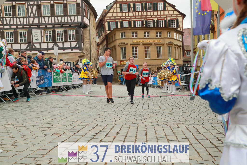 Stadtwerke Jugendlauf 1700m | 3 Koenigslauf 2023 - Realisiert mit Pictrs.com