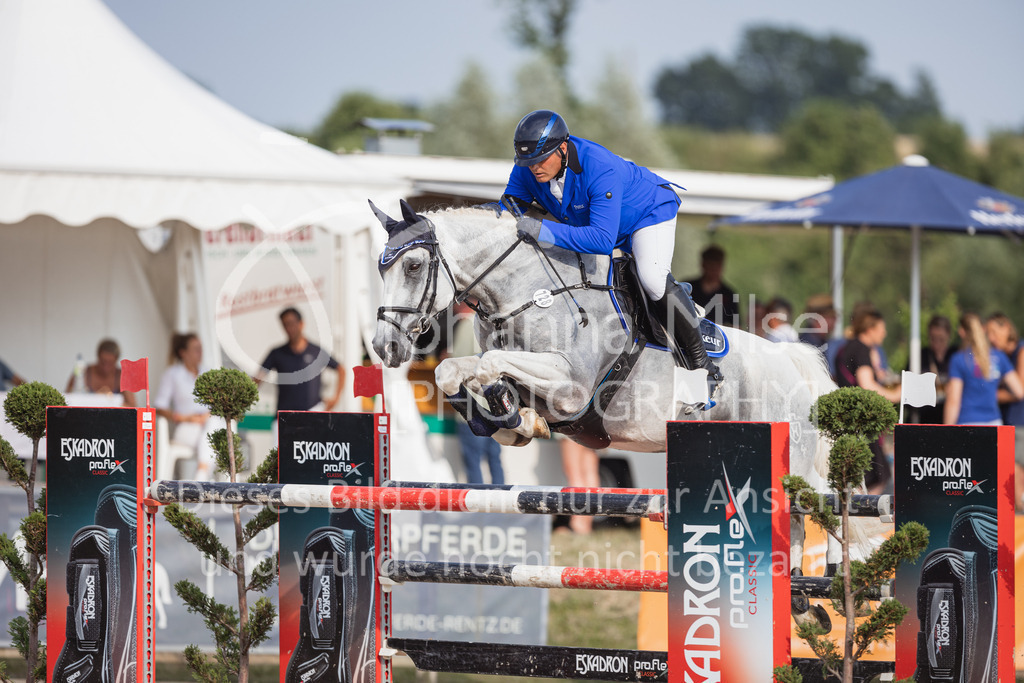 230624_PfSpTa_GroßerPreis-221 | Deine schönsten Turniermomente als professionelle Fotos! Entdecke hochwertige Pferdesport-Fotografie im Online-Shop. Jetzt Fotos finden & bestellen!