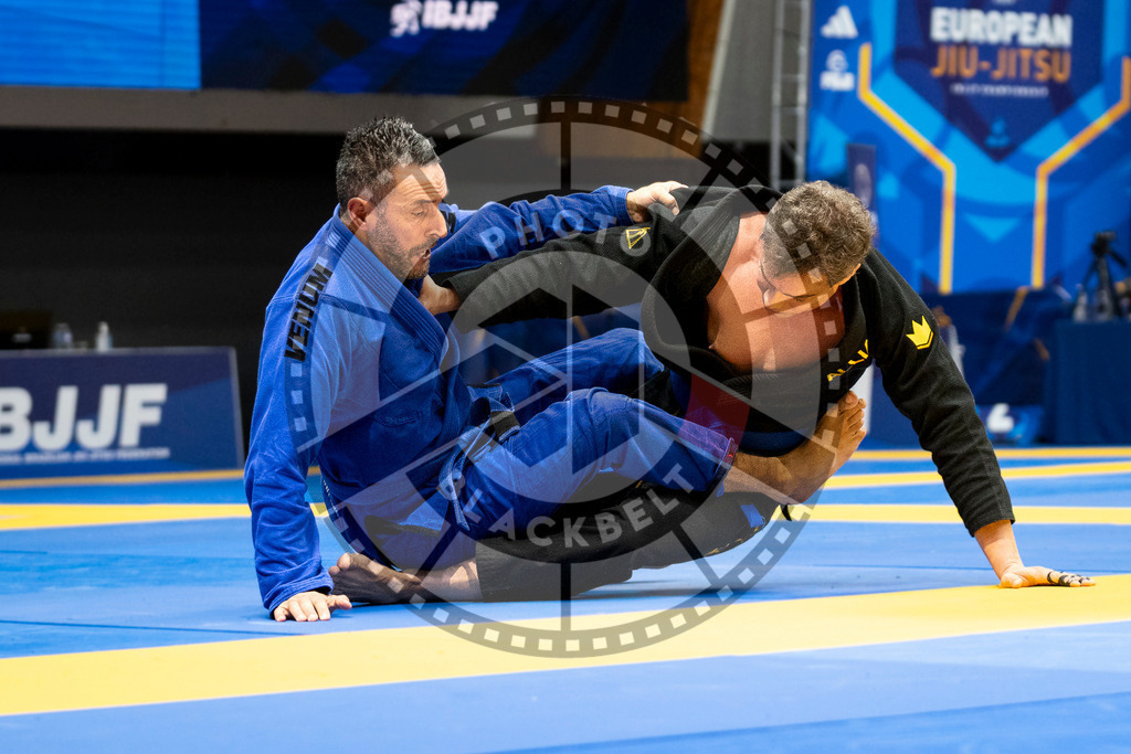 20240122PBB5594 | Fighters compete during the second day of the IBJJF European Championship in Paris, France, on January 22, 2024.