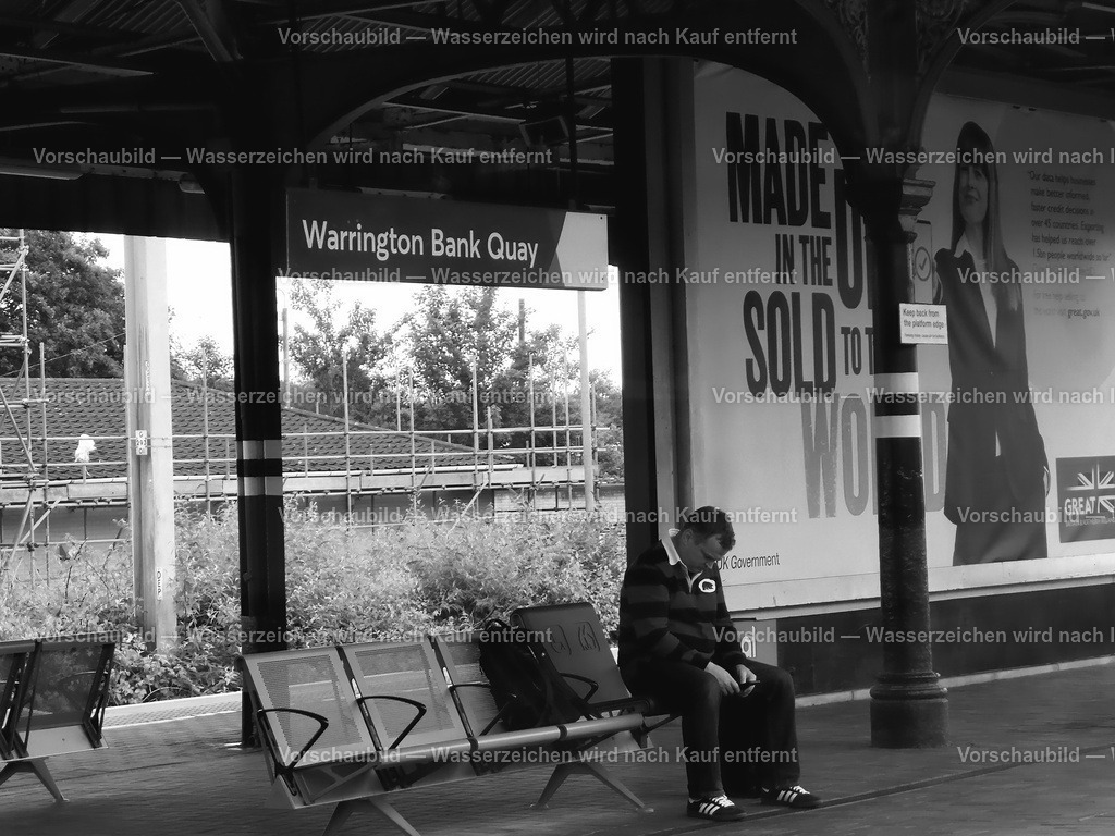 railwaystation | online Fotogalerie mit schwarz-weiß Fotografien und Shop für zeitlose  Poster und Leinwände in stilvollem schwarz weiß  - Realisiert mit Pictrs.com