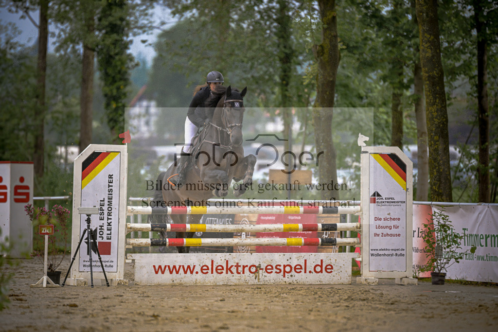 20240505-DOS_7643 | Entdecke hochwertige Reitturnierfotos von Foto Oger. Professionell, emotional und authentisch – jetzt Lieblingsmomente im Shop bestellen.Deutschlandweite Turnierfotografie. - Realisiert mit Pictrs.com