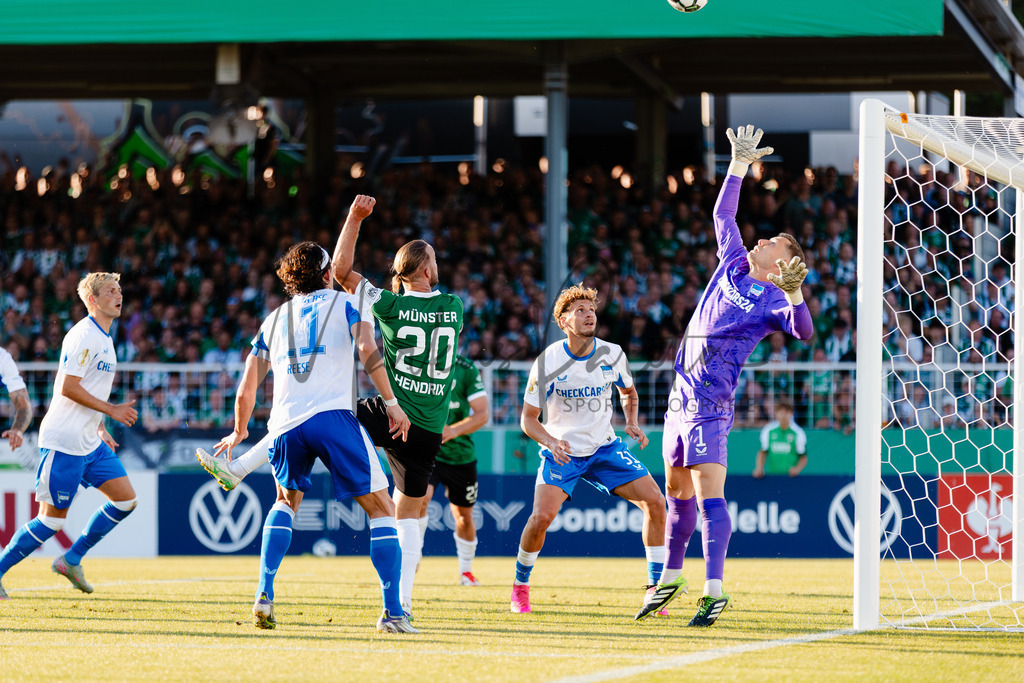 DFB-Pokal 2025/2026, 1. Runde: SC Preußen Münster - Hertha BSC Berlin | Münster, 18.08.2025: DFB-Pokal 2025/2026, 1. Runde, SC Preußen Münster gegen Hertha BSC Berlin im LVM-Preußenstadion in Münster.(Foto: sportfotografie.ms | Markus Paletta) - Realisiert mit Pictrs.com