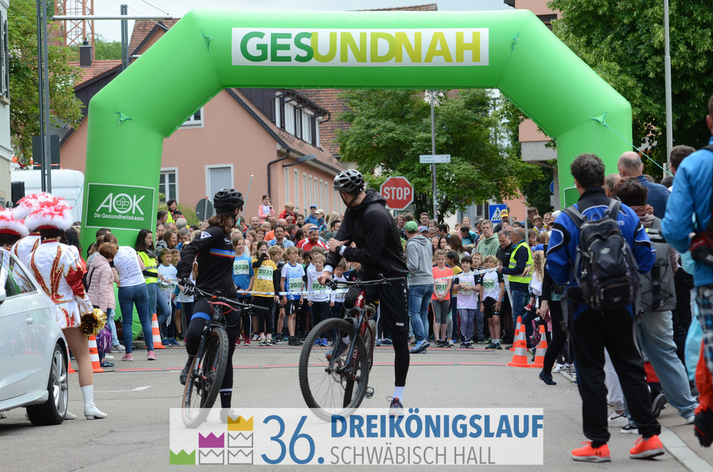 AOK Junior Cup 400m | 3Königslauf 2022 AOK Junior Cup 400m - Realisiert mit Pictrs.com