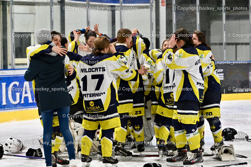 WILDCATS PATERNION & Lady Hawks Siegerehrung-Meisterfeier | Jubel Wildcats Paternion Mannschaft, WILDCATS PATERNION &amp; Lady Hawks Siegerehrung-Meisterfeier, WILDCATS PATERNION &amp; Lady Hawks Siegerehrung-Meisterfeier am 12.03.2025 in Steindorf (Ossiachersee Halle), Austria, (Photo by Bernd Stefan)
