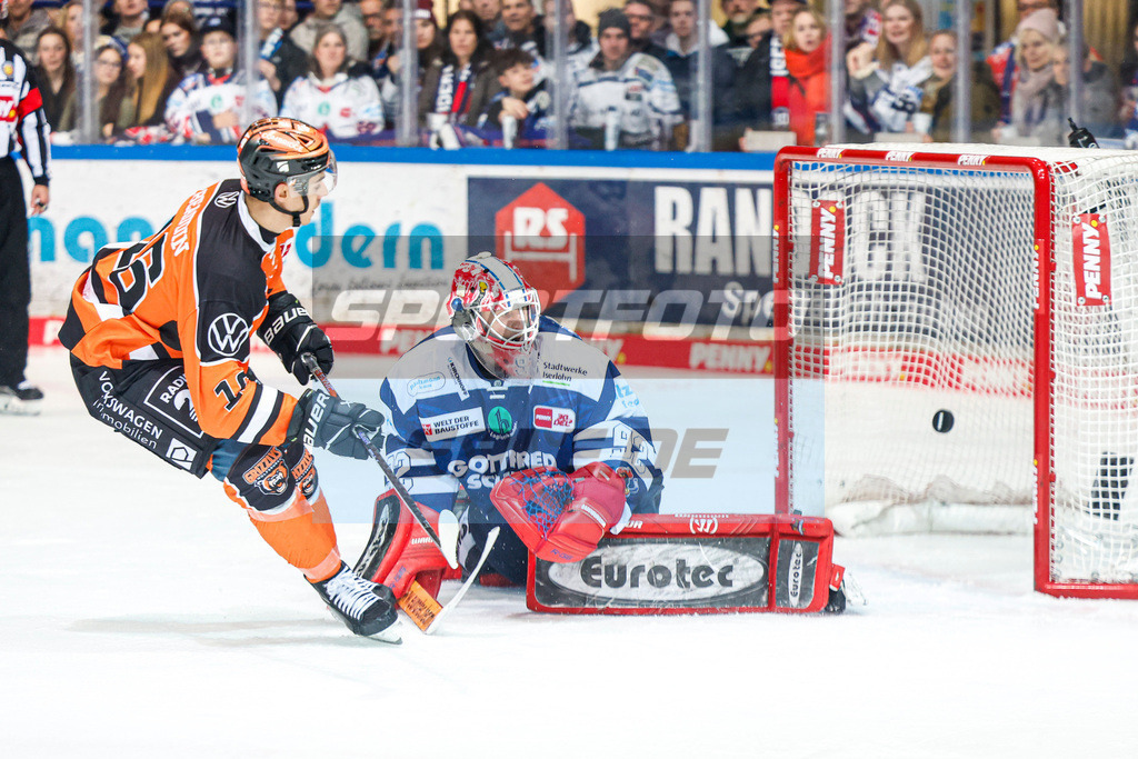 Iserlohn Roosters - Grizzlys Wolfsburg | 
DEL: Iserlohn Roosters - Grizzlys Wolfsburg - Realisiert mit Pictrs.com