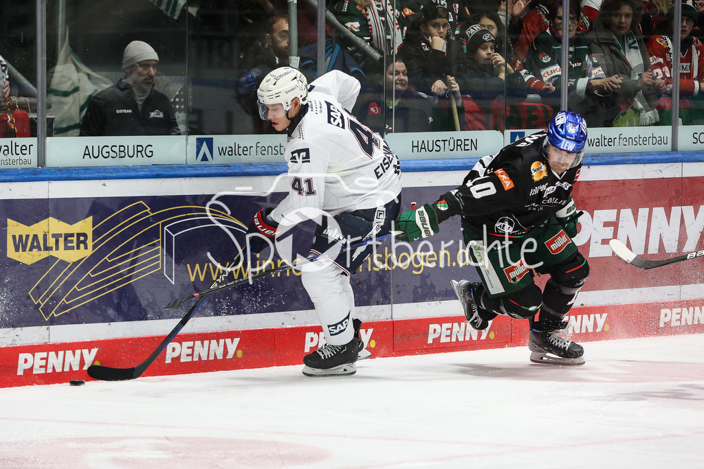 Augsburger Panther - Adler Mannheim | Maximilian EISENMENGER (Manhheim #41) im Duell mit Chirs COLLINS (AEV #10) / zweikampf