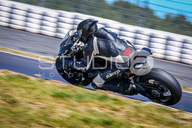 0211-260526NBR-020_211 | Deine Full-Service-Agentur für ✔️Videoproduktionen und ✔️Motorsportfotografie Jetzt Angebot anfragen!