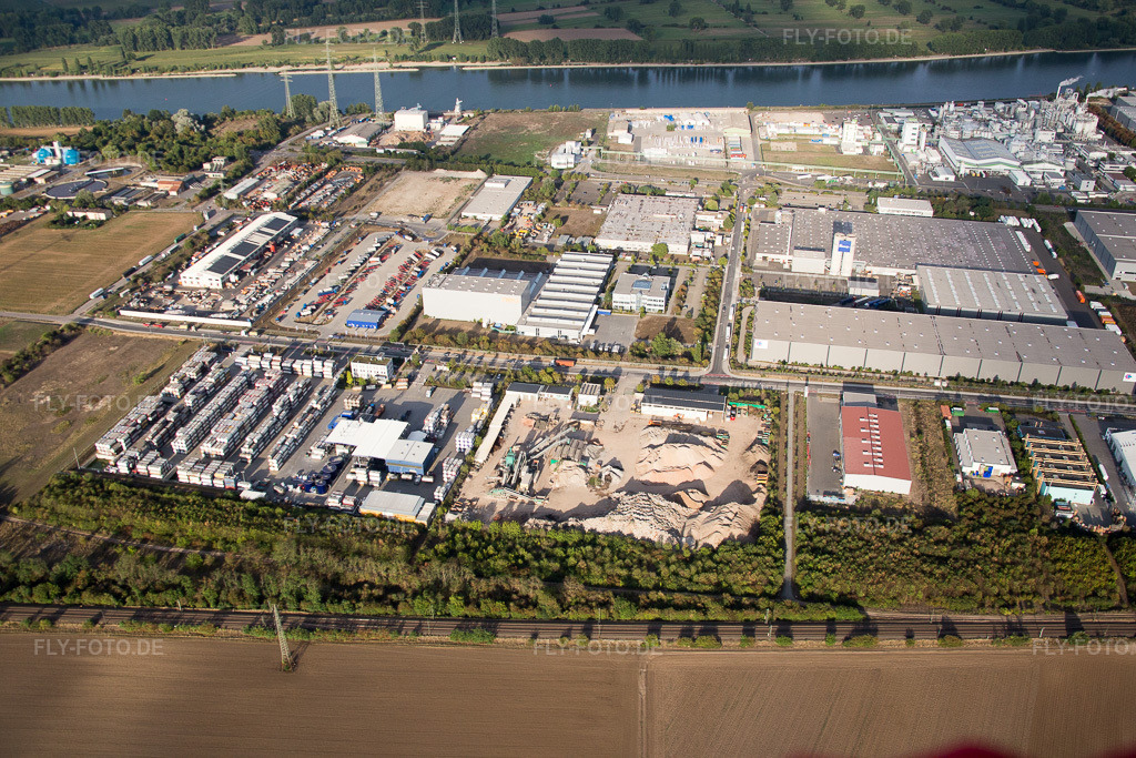 Luftbild: Worms, Industriegebiet Im Langgewan, Spedition Kube & Kubenz in Worms im Bundesland Rheinland-Pfalz in Deutschland. Foto: IMG_084371.jpg vom 02.09.2015 durch Werner Riehm/FLY-FOTO.de