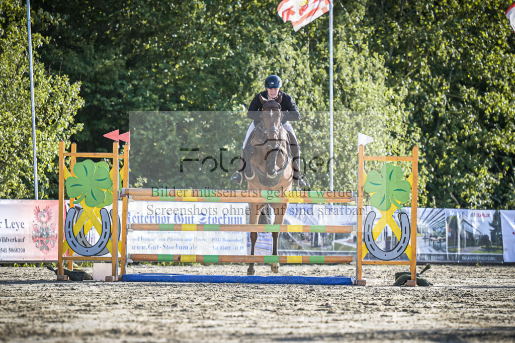 DOS_0737 | Entdecke hochwertige Reitturnierfotos von Foto Oger. Professionell, emotional und authentisch – jetzt Lieblingsmomente im Shop bestellen.Deutschlandweite Turnierfotografie. - Realisiert mit Pictrs.com