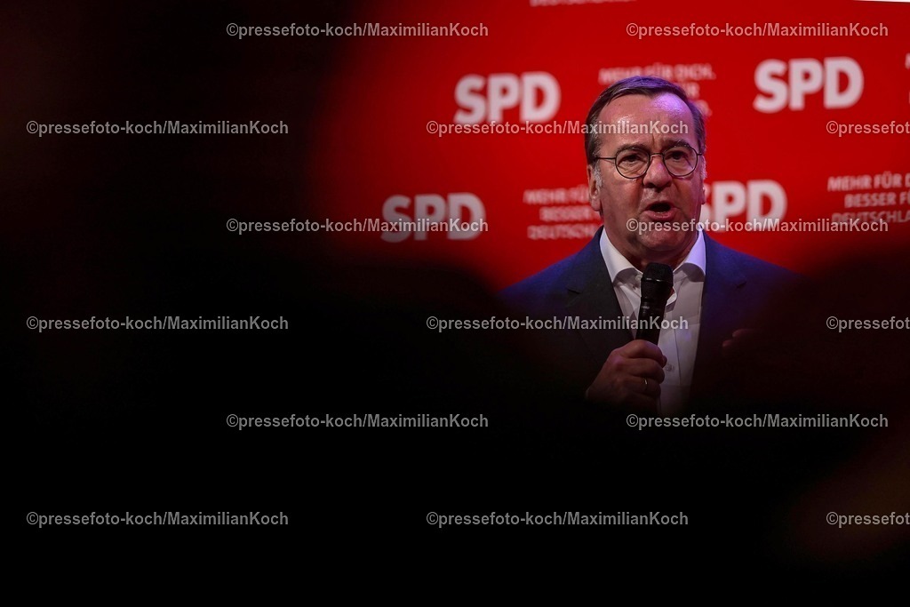 SPD21022502180 | 21.02.2025, Wahlkampfveranstaltung SPD,  Abschlusskundgebung der Sozialdemokratische Partei Deutschlands vor den Bundestagswahlen, Westfalenhalle Dortmund. Im Bild: Verteidigungsminister Boris Pistorius (Bundesverteidigungsminister)