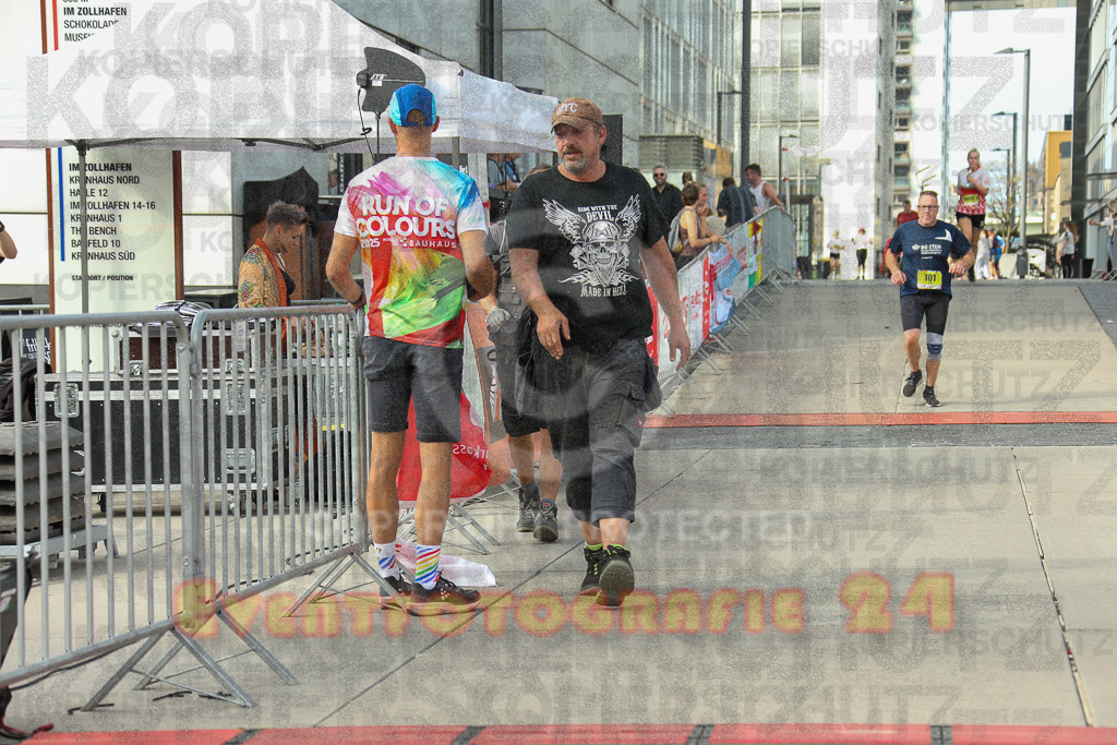 250920_1533_EX1_0001 | Sportfotografie im Rhein-Sieg Kreis, Köln, Bonn, NRW, Rheinland Pfalz, Hessen, etc. Unser Tätigkeitsfeld umfasst den Laufsport vom Volkslauf über den Marathon, Duathlon, Triathon bis zum Ultralauf wie Kölnpfad Ultra oder Schindertrail.