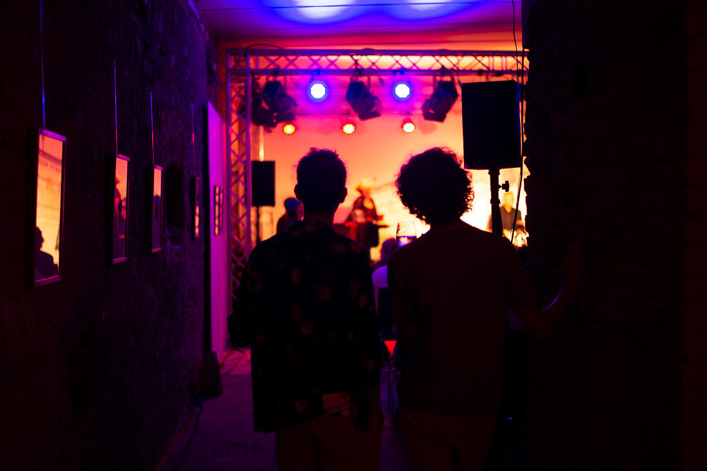 Konzert Dorit Gäbler | Dorit Gäbler im Forte Belvedere Leisnig zum Festival Hallo Leisnig 2022. - Realisiert mit Pictrs.com