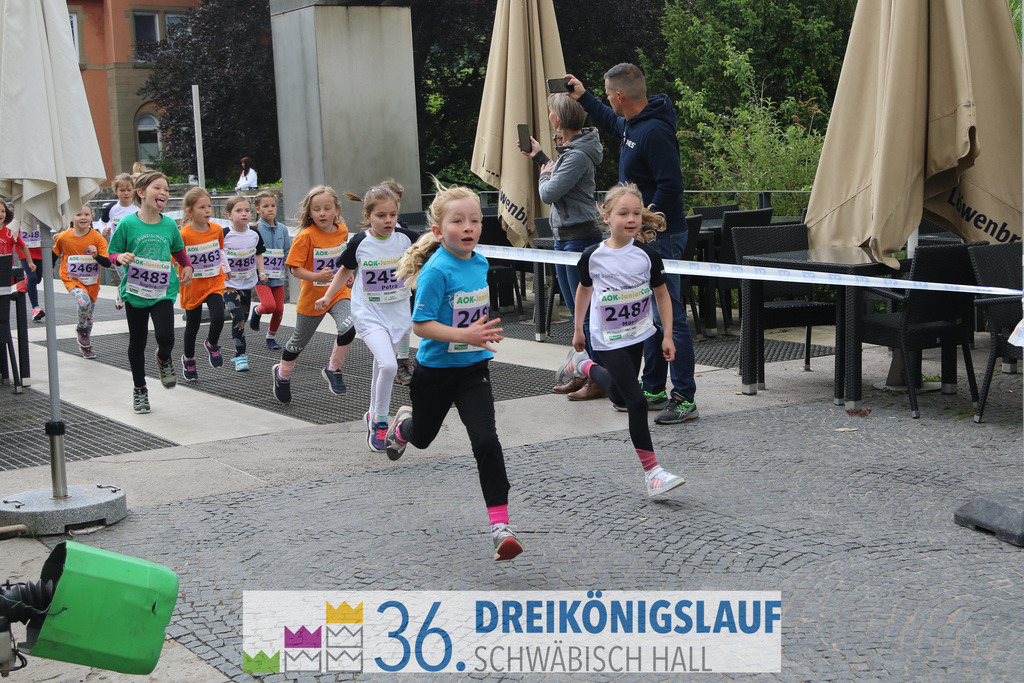 AOK Junior Cup 400m | 3Königslauf 2022 AOK Junior Cup 400m - Realisiert mit Pictrs.com