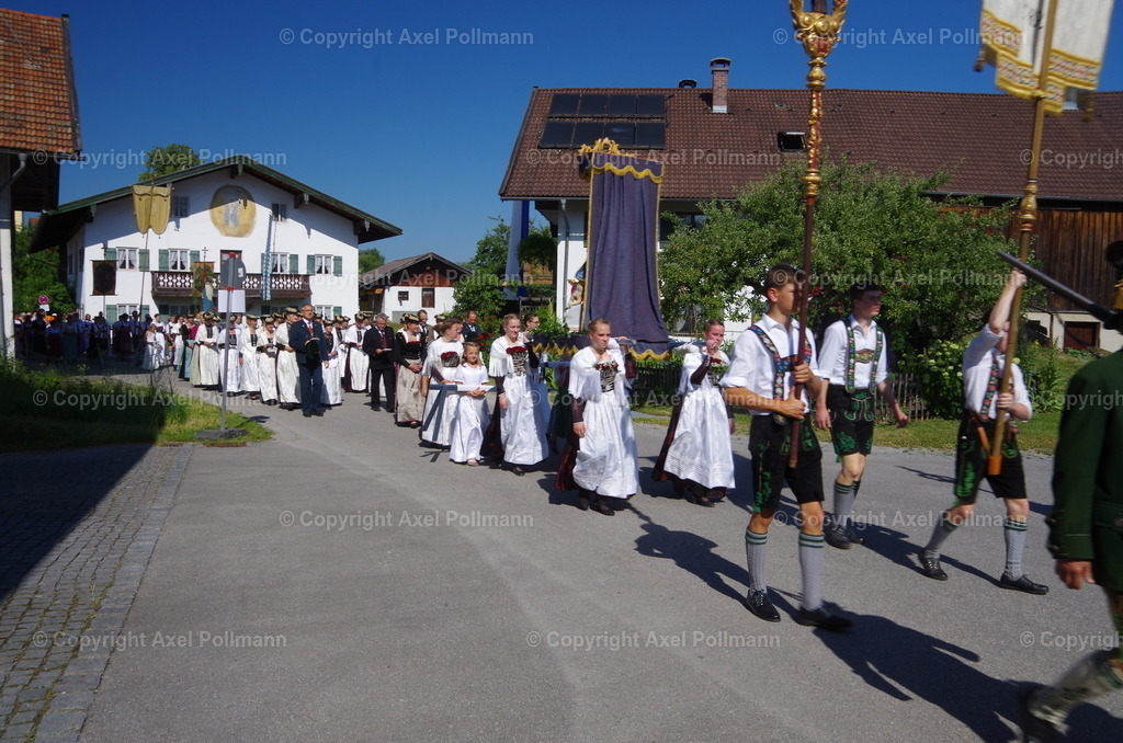 IMGP5398 | fotografiert von Axel PollmannLeonhardi Wallfahrt Benediktbeuern und Murnau, Fronleichnam, Fasching, Landschaft im Loisachtal und Benediktbeuern  - Realisiert mit Pictrs.com