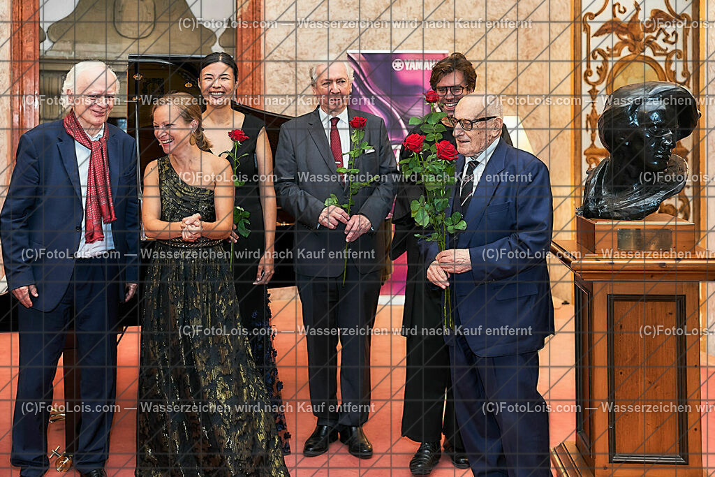 ALS1119_XXXIX-Chopin-Festival_Nocturno_Rasen an Kanitzer | (C)FotoLois.com, Alois Spandl, XXXIX. internationales CHOPIN-Festival in der Kartause Gaming, NOCTURNO - nächtliches Konzert bei Kerzenlicht, Sa 5. August 2023.