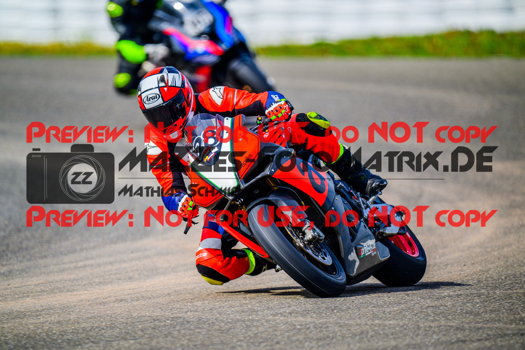 MaZZes_FotoMatrix_240910_6007705_4188 | WEISS