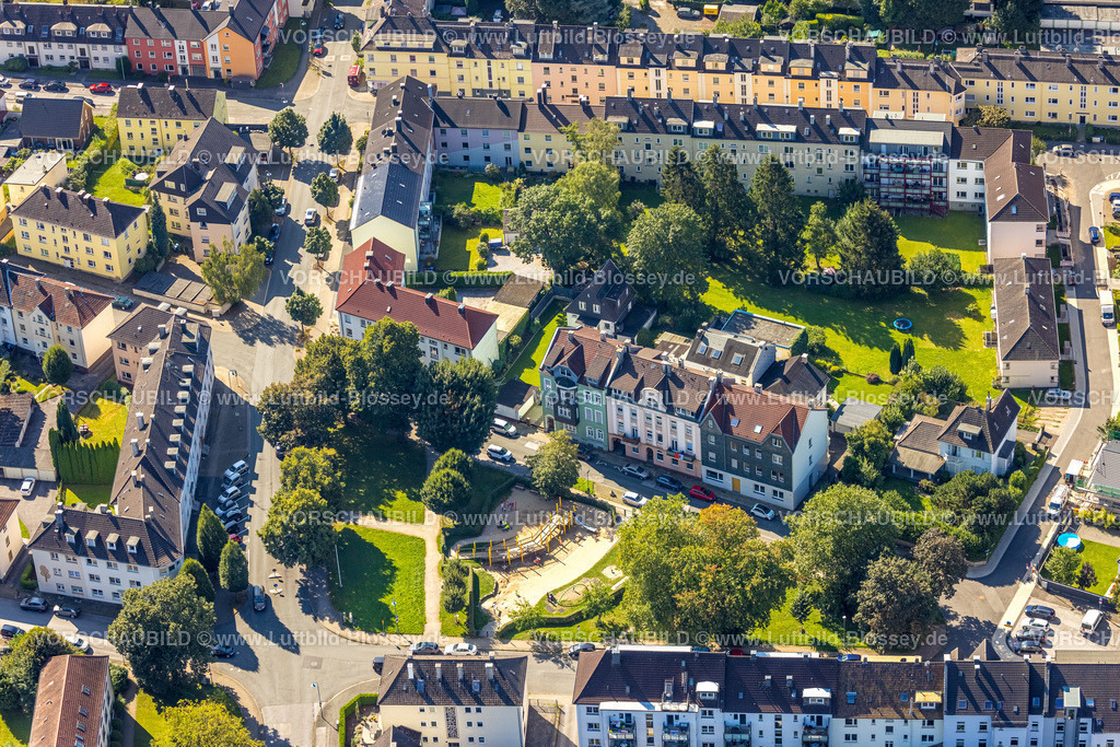 Schwelm240813645 | Luftbild, Spielplatz August-Bendler-Straße und Mehrfamilienhäuser Wohnblock, Schwelm, Ruhrgebiet, Nordrhein-Westfalen, Deutschland
