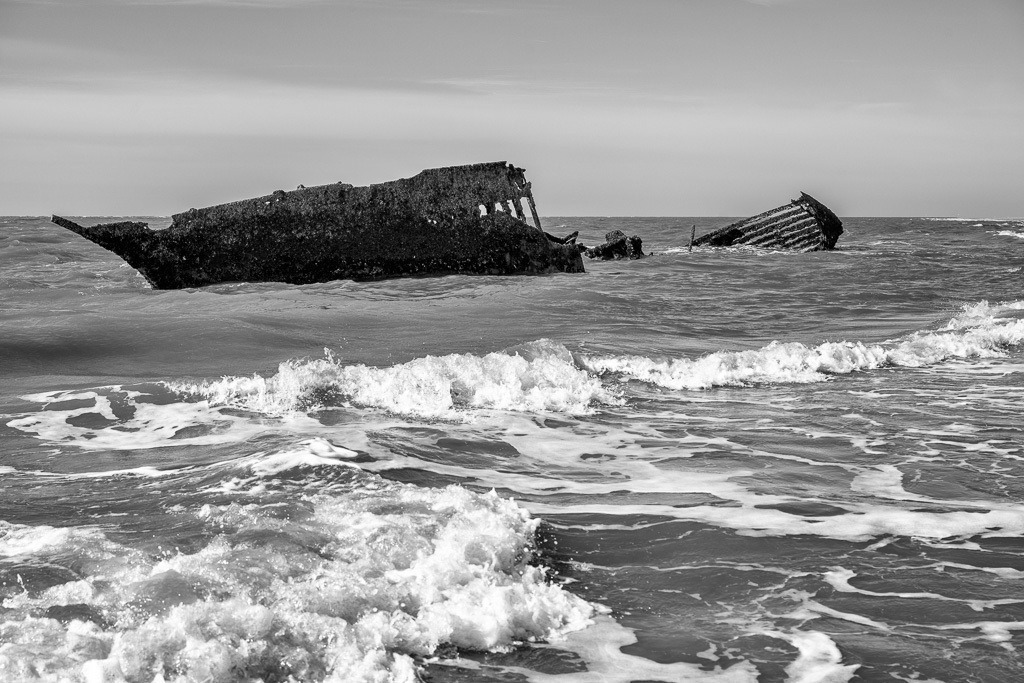 Das Wrack der Ulpiano auf Süderoogsand © Holger Rüdel | Der Online-Shop von Holger Rüdel. Ausgewählte Fotografien als FineArt-Prints bestellen: Bildreportagen, Landschaften, Wildlife, History, Infrarot-Motive in Schwarzweiß und Verschiedenes.  - Realisiert mit Pictrs.com