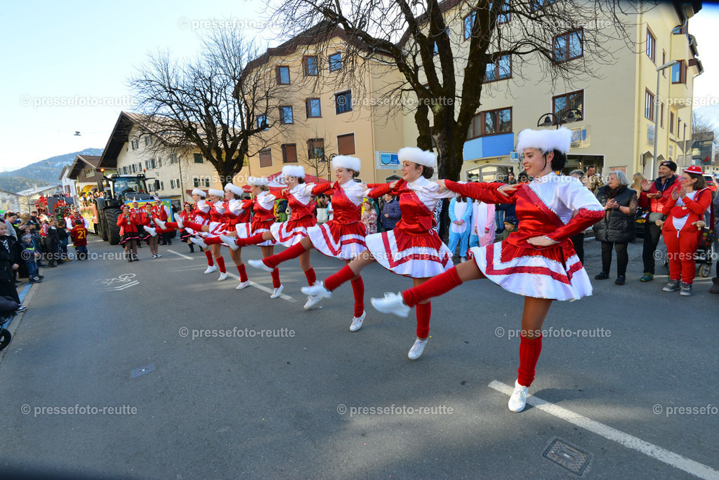 02-news-2023-Feb16-Unsinniger_Fasching_Reutte-nik-WTV_7430 | Info aus dem Bezirk Reutte/Ausserfern Tirol sowie eine umfangreiche Bilddatenbank über die gesamte Region: Lechtal, Talkessel Reutte, Tannheimertal, Zwischentoren. Lech, Plansee, Zugspitze, Grenztunnel, B179, Fernpassstraße, Verkehr, Lawinen, Tradition, - Realisiert mit Pictrs.com