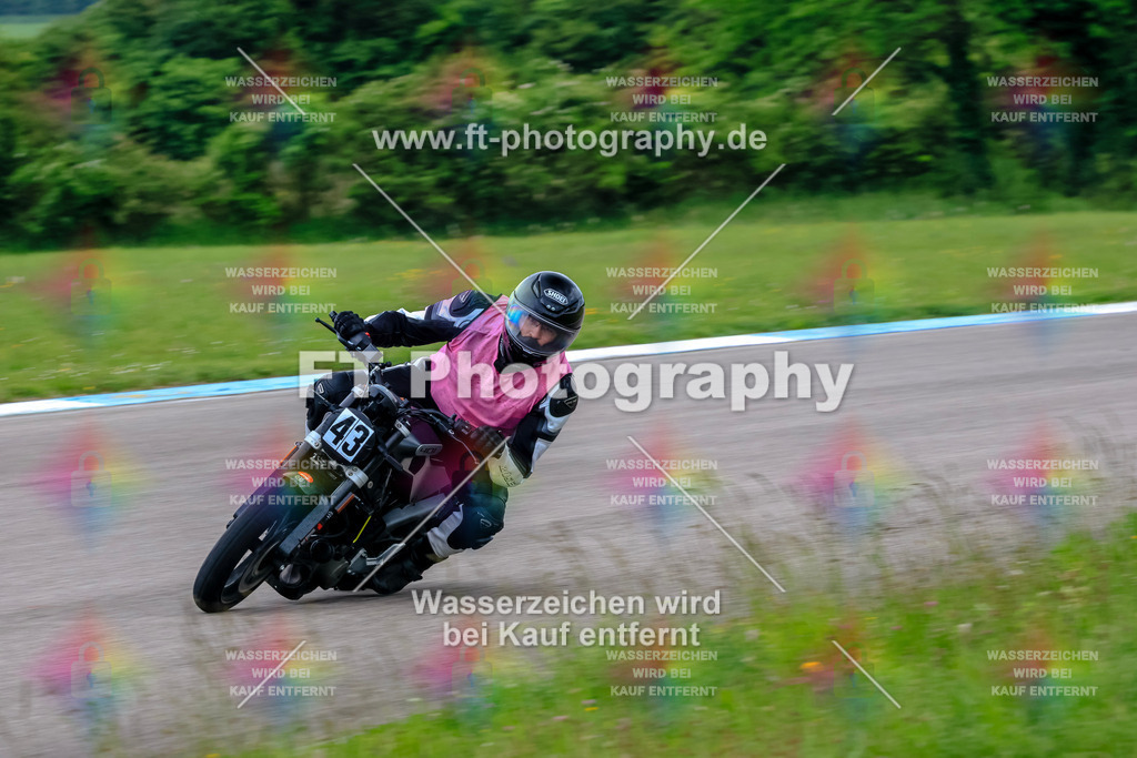 MotoTeam-3192 | Hier findet Ihr Bilder von Touristenfahrten auf der Nürburgring Nordschleife oder von anderen Veranstaltungen die ich besucht habe. Viel Spass beim Durch Schauen 