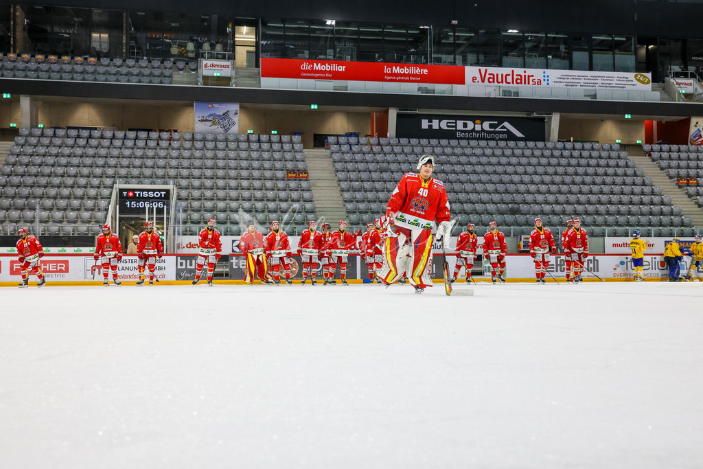 11162025-4630 | Sportbilder, Sportfotograf, Hochzeits- und Eventfotografin, Flugshows, Portraits und Tiershooting, Aviation, Downhill, Nationalleague, Swissleague, International