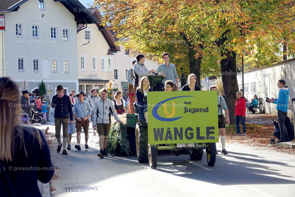 news-2022-Okt16-LJ_Erntedank_-WAENGLE-DSD04724 | Info aus dem Bezirk Reutte/Ausserfern Tirol sowie eine umfangreiche Bilddatenbank über die gesamte Region: Lechtal, Talkessel Reutte, Tannheimertal, Zwischentoren. Lech, Plansee, Zugspitze, Grenztunnel, B179, Fernpassstraße, Verkehr, Lawinen, Tradition, - Realisiert mit Pictrs.com