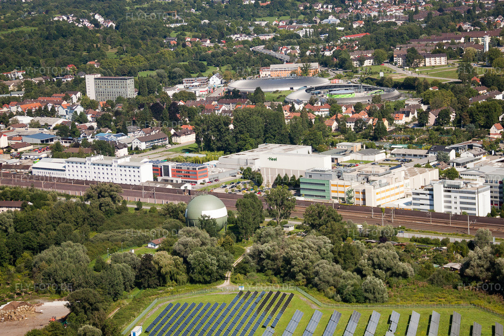 Luftbild: Baden-Oos, Biologische Heilmittel Heel im Ortsteil Oos in Baden-Baden im Bundesland Baden-Württemberg in Deutschland. Foto: IMG_31253.jpg vom 09.08.2010 durch Werner Riehm/FLY-FOTO.de