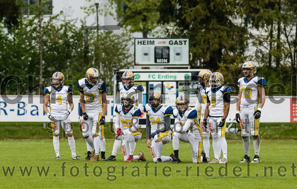 2022-04-30_062_Erding_Bulls_gegen_Regensburg_Phoenix | Erding, Deutschland, 30.04.2022:
Football, Regionalliga 2022, 1. Spieltag, Erding Bulls gegen Regensburg Phoenix

Foto: Christian Riedel / fotografie-riedel.net
