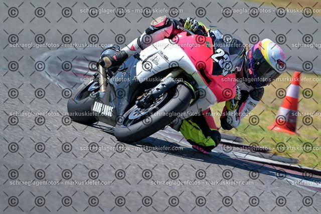 26bt04-1128 | markuskiefer.com - Realisiert mit Pictrs.com