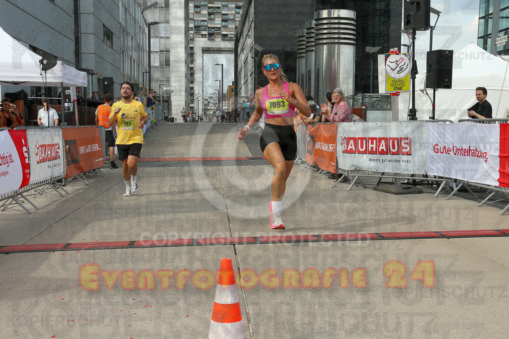 250920_1514_EX1_8594 | Sportfotografie im Rhein-Sieg Kreis, Köln, Bonn, NRW, Rheinland Pfalz, Hessen, etc. Unser Tätigkeitsfeld umfasst den Laufsport vom Volkslauf über den Marathon, Duathlon, Triathon bis zum Ultralauf wie Kölnpfad Ultra oder Schindertrail.