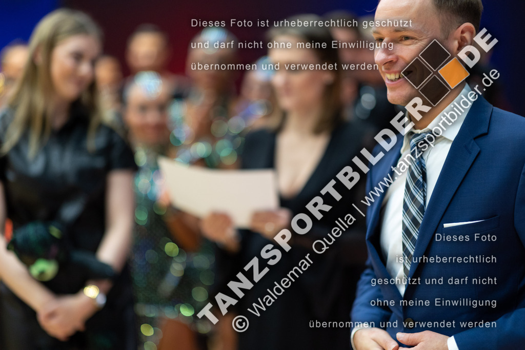 20230115-02860 | Hier finden Sie Tanz Bilder vom Latein und Standard Formationen tanzen. Sportbilder vom Tanzsport. Schöne Fotos und von Weltmeisterschaft, Europameisterschaft, Bundesliga, Regionalliga, Oberliga und Landesliga sowie von GOC Stuttgart, DanceComp, WM Bremen