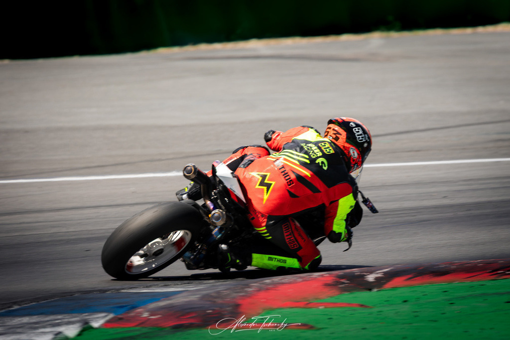 Ducati Trackday Hockenheimring 2026 | Entdecken Sie die faszinierende Welt von Alexander Tschuncky Arts: Kreative Fotografie, atemberaubende Automobilkunst und hochwertiger Bilderdruck. Lassen Sie sich inspirieren! - Realisiert mit Pictrs.com