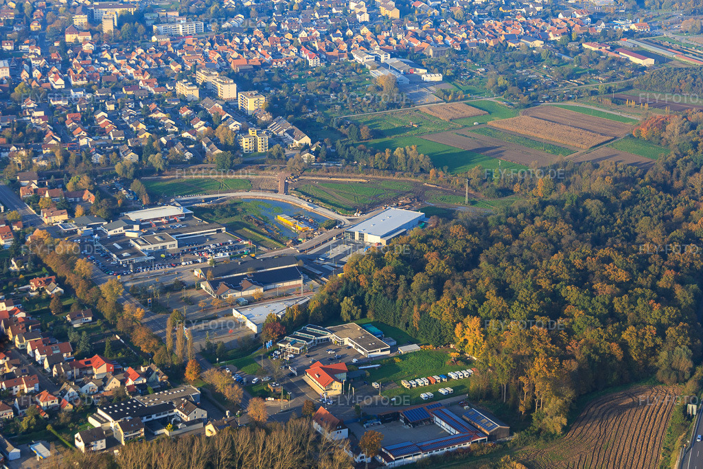 Luftbild: Gewerbegebiet in der Lauterburger Straße in Kandel im Bundesland Rheinland-Pfalz in Deutschland. Foto: IMG_075750.jpg vom 01.11.2014 durch Werner Riehm/FLY-FOTO.de