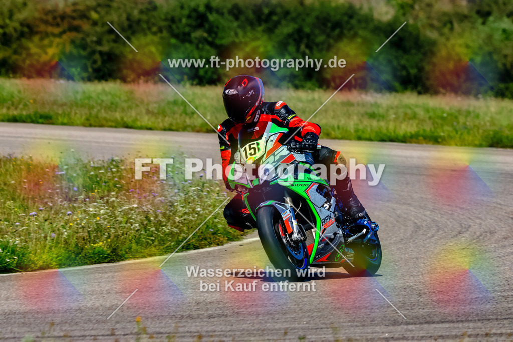 015-3329 | Hier findet Ihr Bilder von Touristenfahrten auf der Nürburgring Nordschleife oder von anderen Veranstaltungen die ich besucht habe. Viel Spass beim Durch Schauen 
