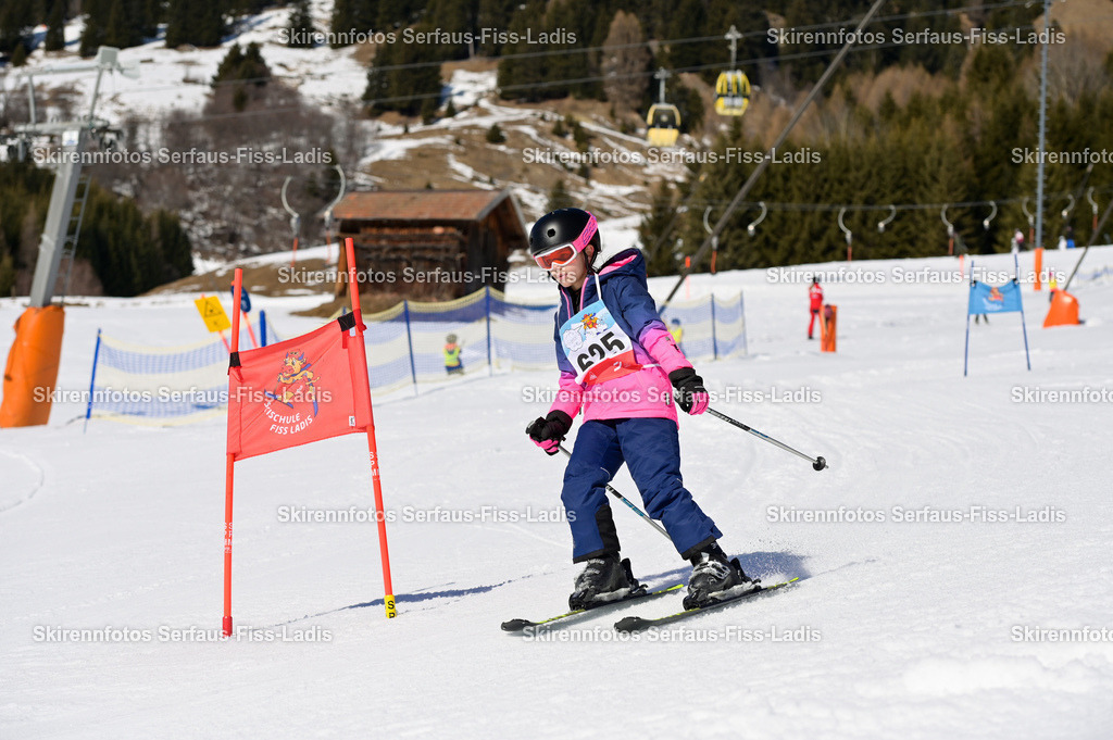 SRF_27.02.2026_703 | Skirennfotos,Serfaus,Fiss,Ladis,Kinderskirennen,Winter,Tirol,Oberland,skirace,SFL,feelfree,weil wir's genießen,ski,Ski,skifahren,Sonnenplateau, - Realisiert mit Pictrs.com