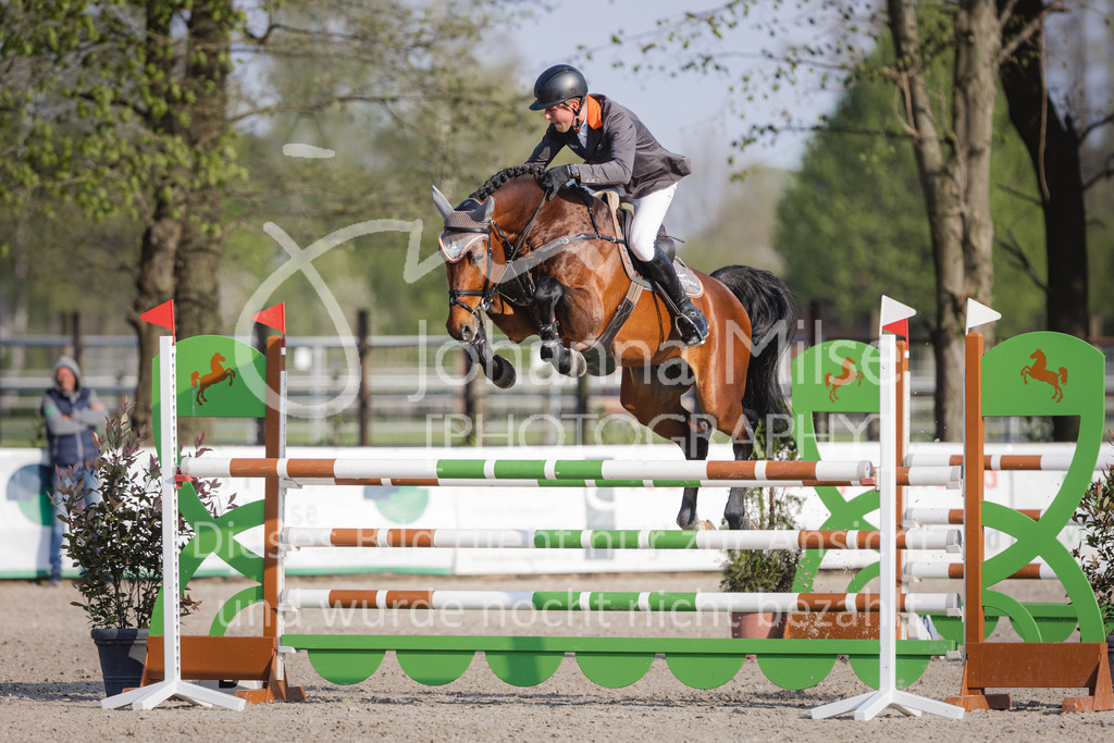 220426_Mühlen_05SprgPf-M-566 | Mühlen Late Entry
26.04.2022
05 Springpferdeprüfung Kl.M* 5-7j.