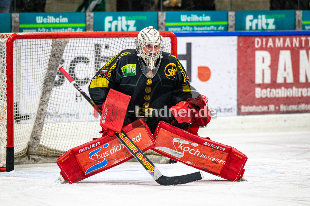 TSV Peißenberg MINERS gegen TSV Erding GLADIATORS | Eishockey Bayernliga Herren Vorrunde 2024/25, TSV Peißenberg MINERS gegen TSV Erding GLADIATORS, 20250119,Korbinian SERTL (MINERS Goali 31) in Aktion, Freisteller,2025-01-19 in Peißenberg (Eisstadion Peißenberg)Korbinian SERTL (MINERS Goali 31)Copyright: WolfgangxLindner foto-lindner.de