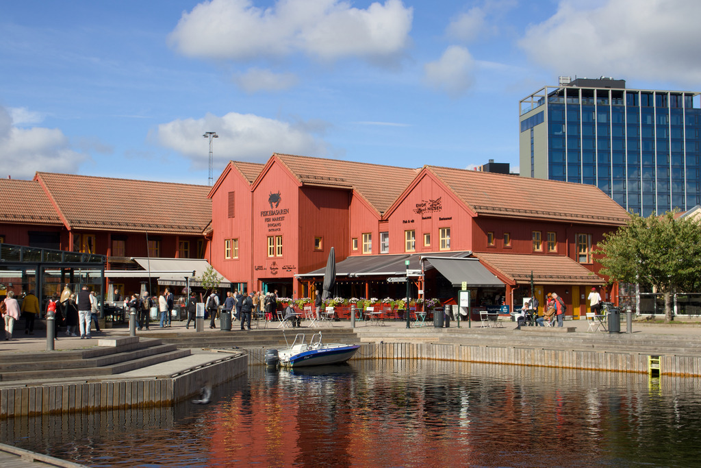 Fischmarkt  | Landschaftsbilder-MV - Realisiert mit Pictrs.com