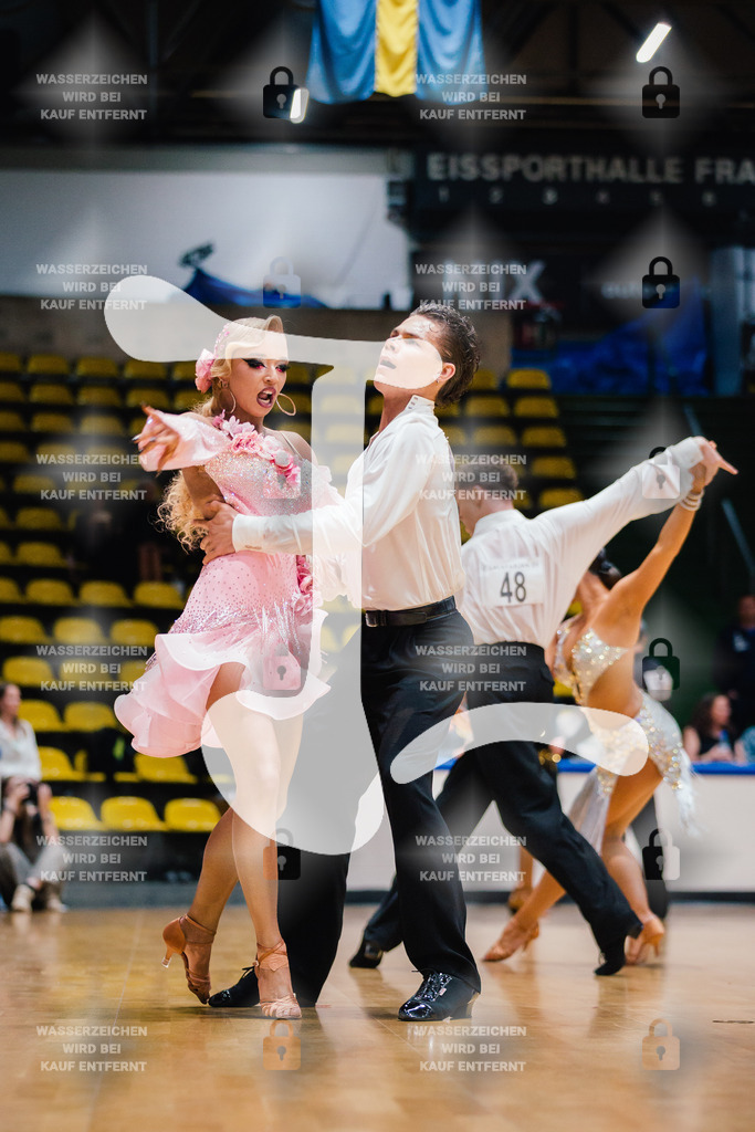 Hessen Tanzt WDSF Open Youth Latin 6th (16) Vakaris Bilcius _ Urte Pabrezaite (Lithuania)-2025-05-17-2753 | Webshop for digital downloads and prints of dance sport, event & show photographer Julian Link - Realisiert mit Pictrs.com
