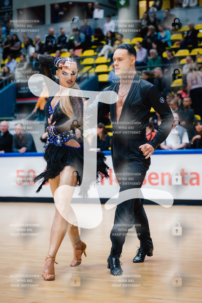 Hessen Tanzt WDSF International Open Latin 7th (74) Augustinas Trinkus _ Beatrice Rupslaukyte (Lithuania)-2025-05-18-5006 | Webshop for digital downloads and prints of dance sport, event & show photographer Julian Link - Realisiert mit Pictrs.com